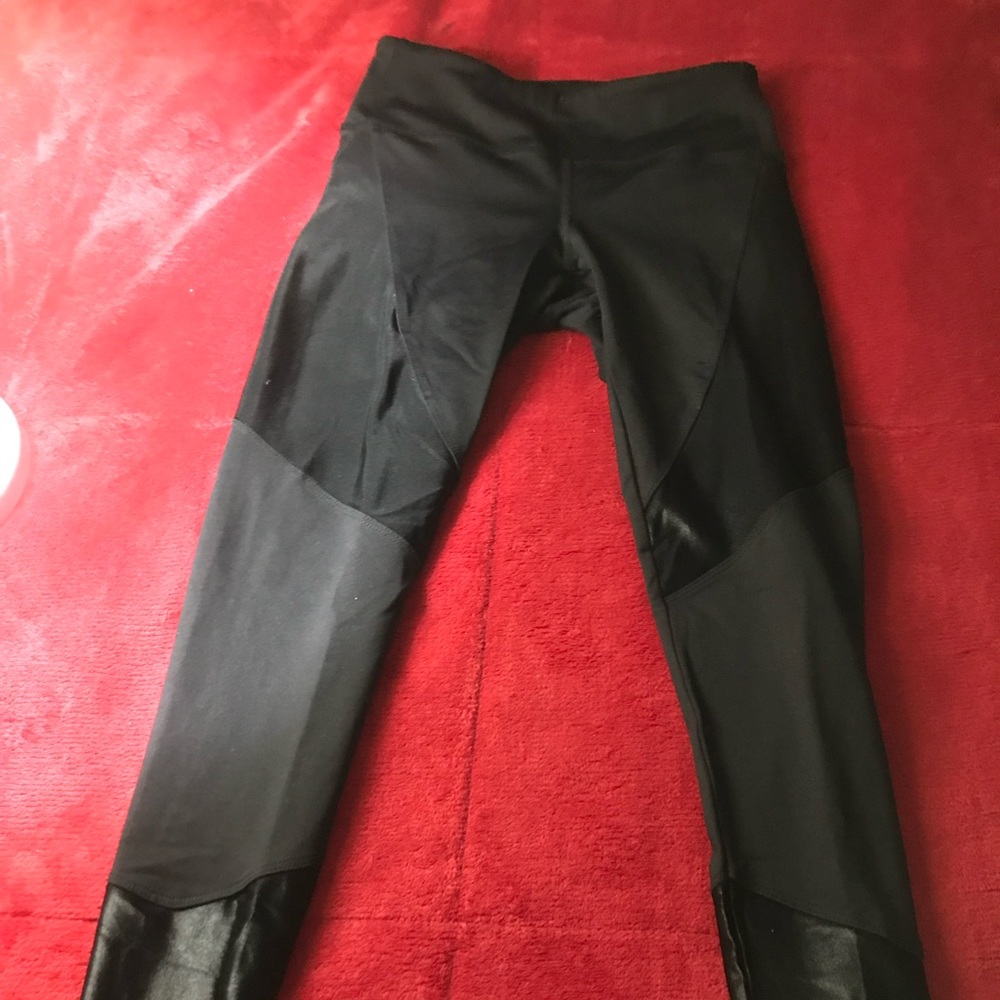 Black leggings